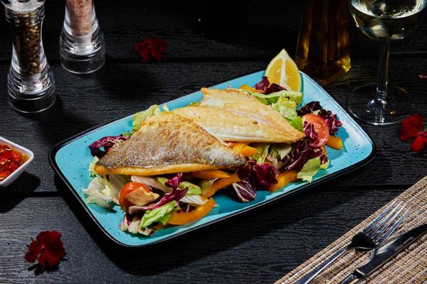 Salată cu Doradă